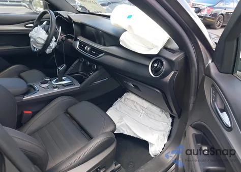 2024 Alfa Romeo Stelvio Veloce Awd из США, поврежденный, VIN ZASPAKBN1R7D78095